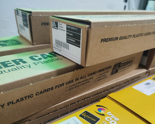 TARJETA PVC PARA CARNET O FOTOCHEK. PACK X 500 UNID